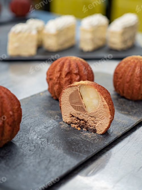 Preview: Chocolate mousse cake with pear