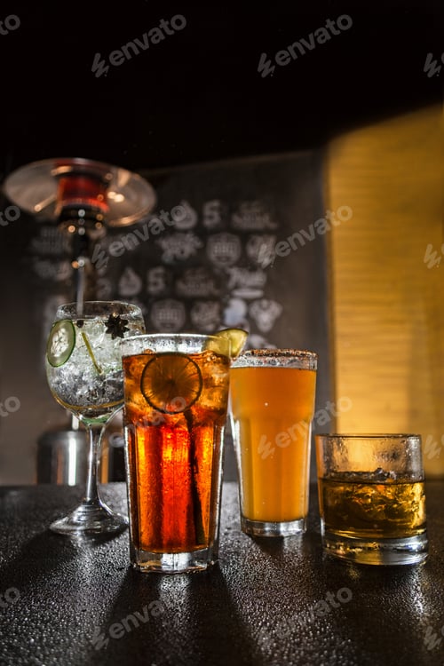 Preview: Selective focus shot of refreshing drinks