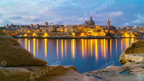 Preview: Night view of Valletta