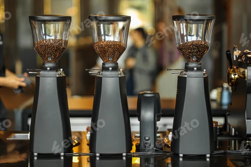 Preview: multiple coffee grinder machine for each type of coffee bean in specialty coffee cafe business