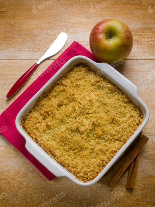 Preview: apple crumble with cinnamon