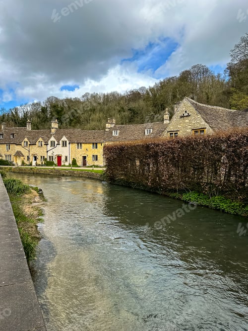 Preview: Street view of Castle Combe, Cotswolds