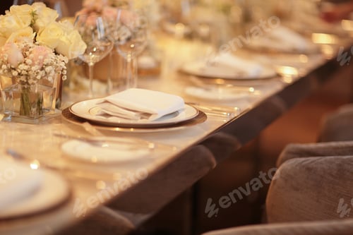 Preview: Decorated wedding table