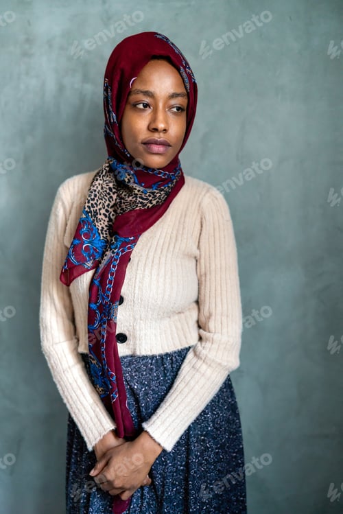 Preview: Young muslim woman praying. Islam, muslim religion concept
