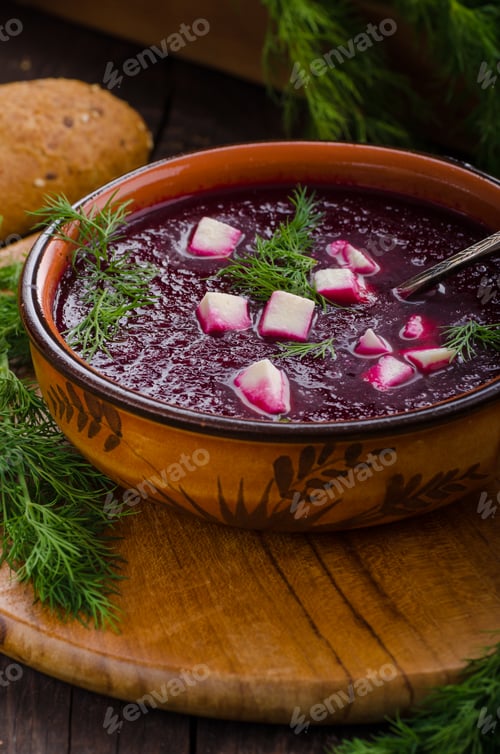 Preview: Beet soup with cheese and herbs