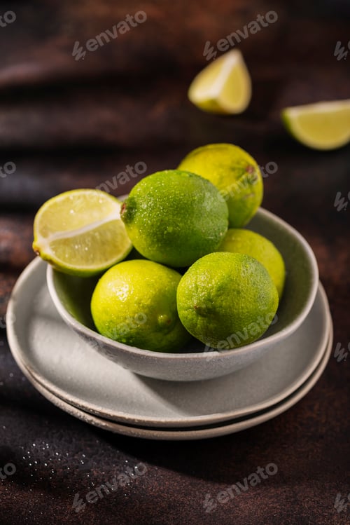 Preview: Fresh green limes