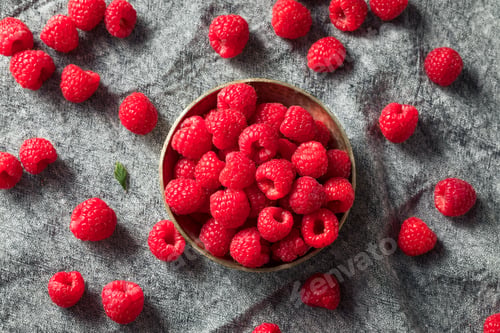 Preview: Raw Red Organic Raspberries