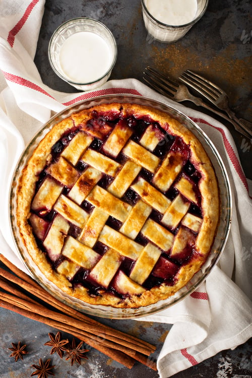 Preview: Homemade cherry pie with lattice