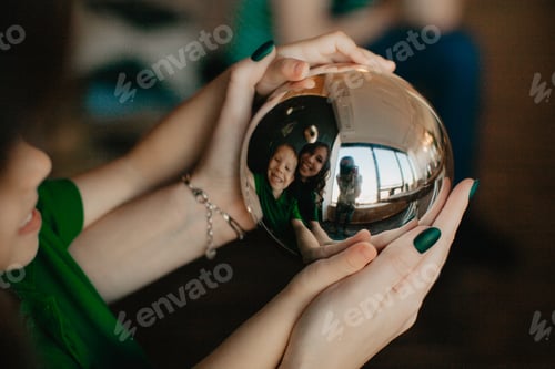 Preview: Family in mirror