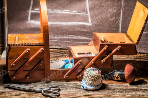 Preview: Threads, needles and materials in sewing workshop