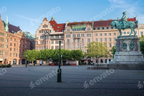 Preview: Stortorget Square and the statue of King Karl X Gustav of Sweden - Malmo, Sweden