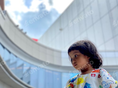 Preview: Portrait kid smiling