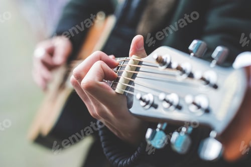 Preview: Musician playing guitar