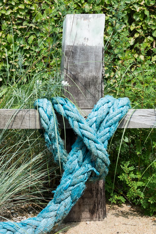 Preview: blue rope and wooden pole