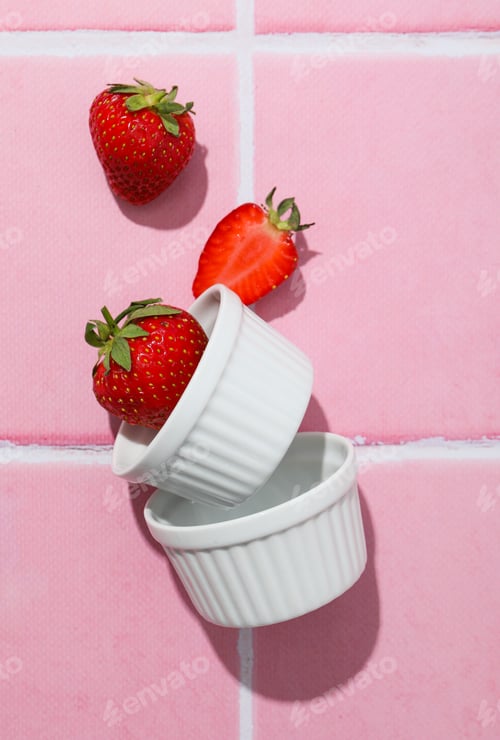 Preview: Sweet and fresh summer fruit - tasty strawberry