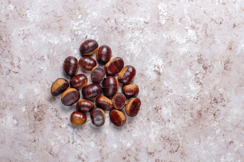 Preview: Fresh organic chestnuts.