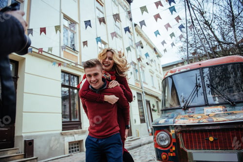 Preview: Couple enjoying outdoors in a urban surroundings