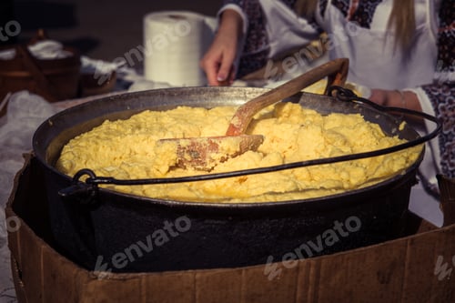 Preview: Hominy prepared in a caldron on fire