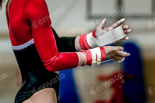 Preview: hands girl gymnast