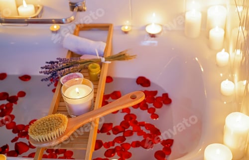 Preview: Flower bath for full moon ritual with candles, aroma salt, lavender and rose petals. Body care