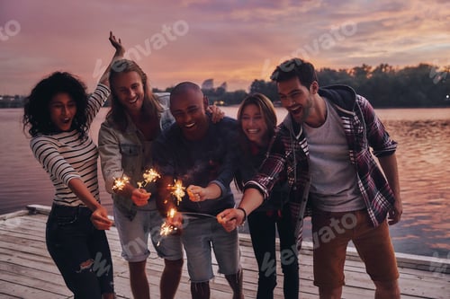 Preview: Friends make each other happy.
