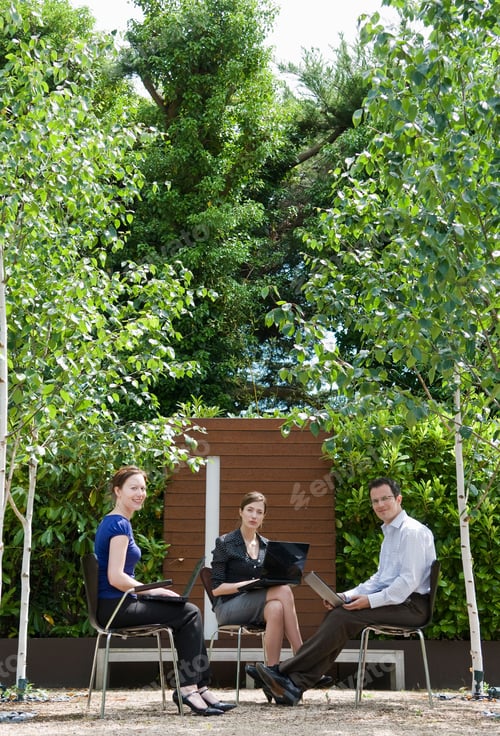 Preview: 3 colleagues work outside