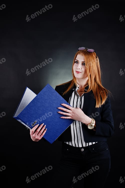 Preview: Portrait of an attractive redheaded girl