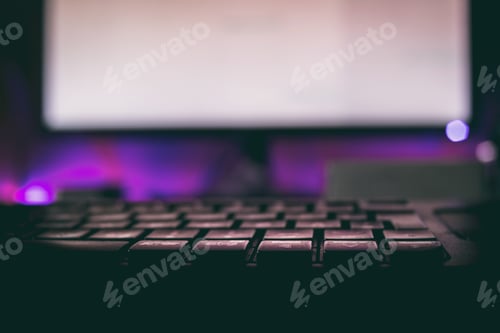 Preview: In the Dark, Keyboard and Monitor