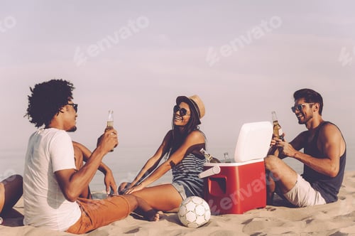 Preview: Relaxing with best friends.