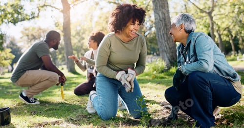 Preview: Plant, support and community people in park, nature and garden for sustainable environment. Collabo