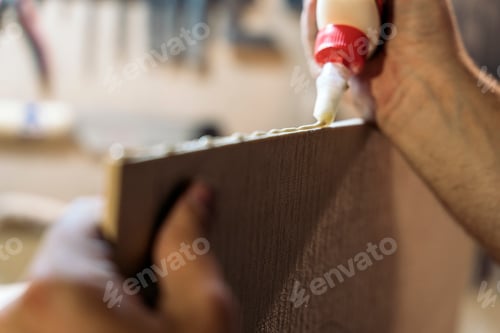Preview: Artisan Working with Wood