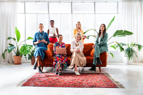 Preview: Group of businesswomen meeting in the office