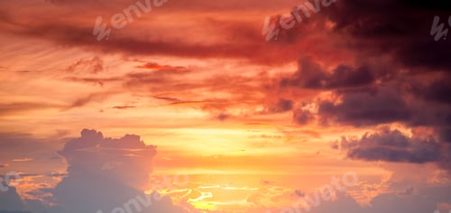 Preview: Beautiful Sunset Sky with Clouds at Twilight