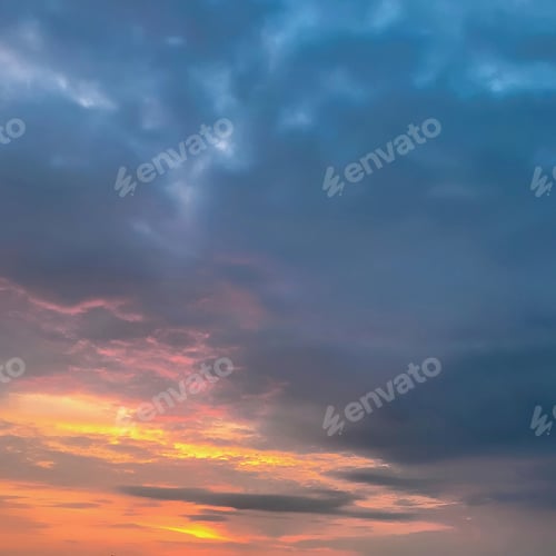 Preview: Thick clouds obscuring sun