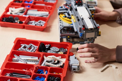 Preview: Children building a constructor at the table