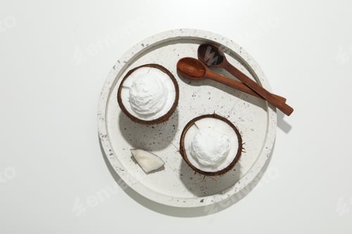 Preview: Summer dessert - ice cream, ice cream with coconut