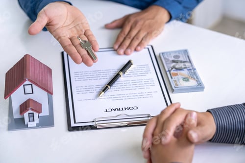 Preview: Real estate agents is giving keys to customers and presenting home loans after signing a contract to