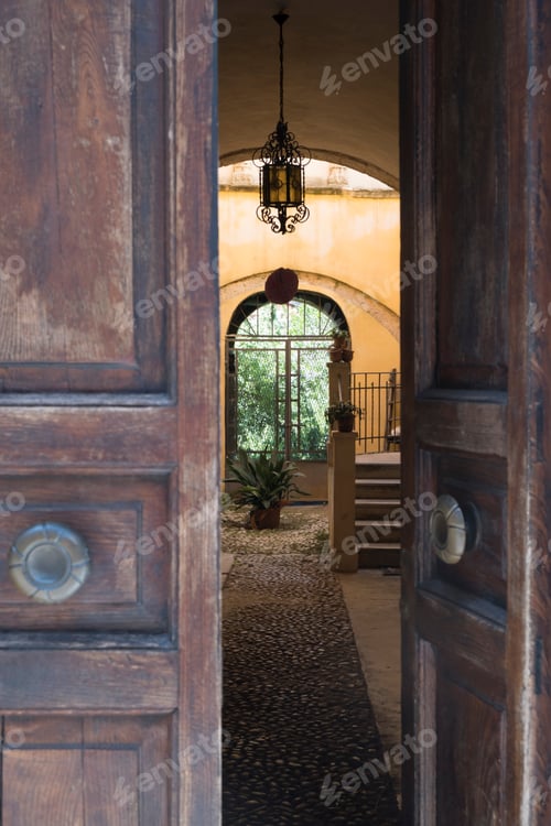 Preview: Cittaducale (Rieti, Italy): old courtyard