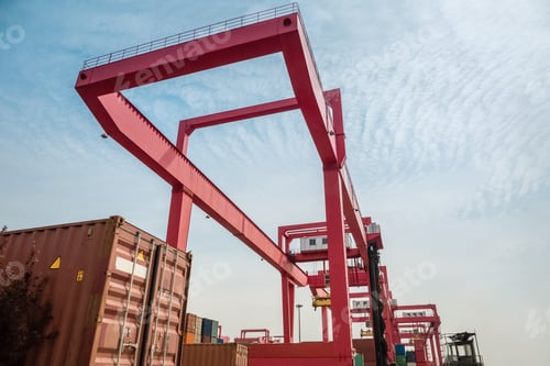 Preview: container freight yard