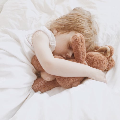 Preview: The little girl is sleeping