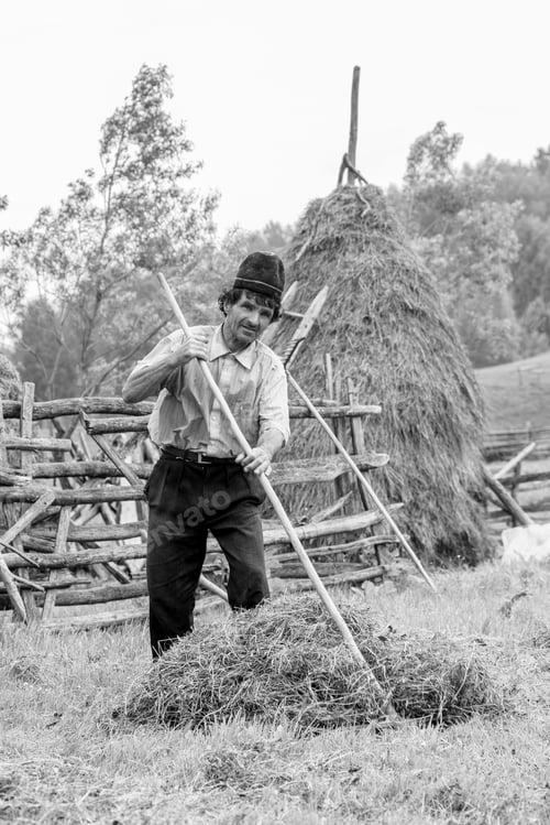 Preview: Man at work