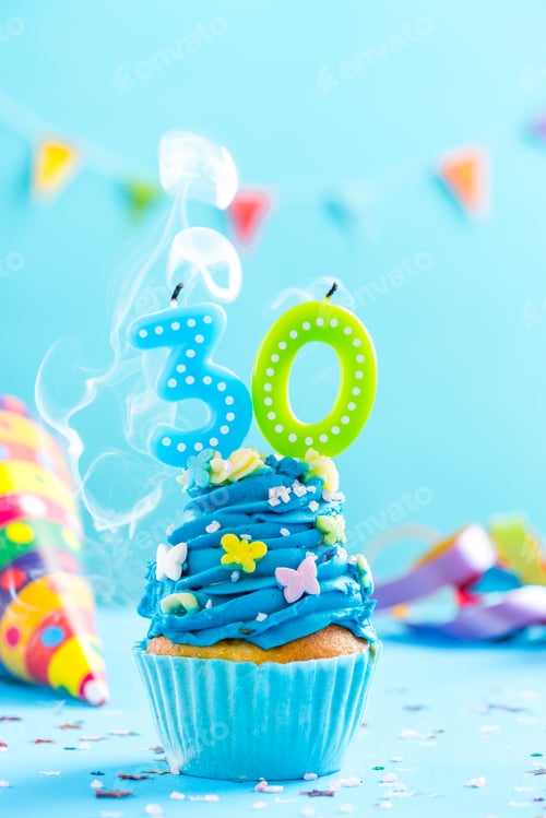 Vista previa: Thirtieth 30th birthday cupcake with candle blow out.Card mockup