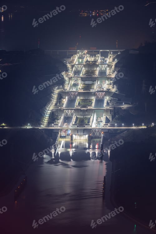 Preview: three gorges ship lock in dawn