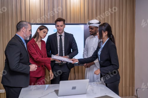 Preview: Group of business diversity