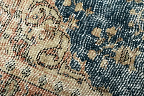 Preview: Textures and patterns in color from woven carpets
