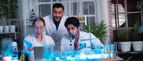 Preview: A group of young scientists are conducting experiments in the lab using a microscope.