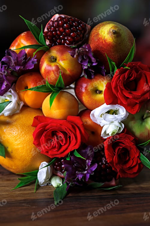 Preview: edible bouquet of food floristry from fruits and roses magic gift