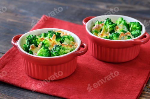 Preview: Baked broccoli with cheese