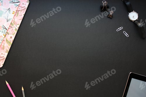 Preview: black background