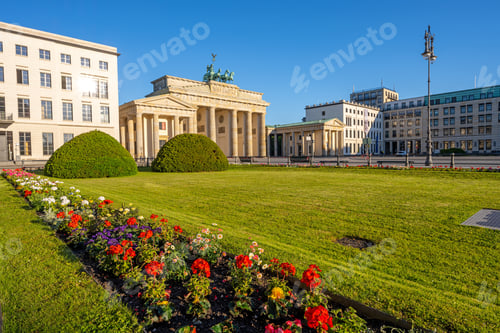 Preview: The Pariser Platz with the famous Brandeburg Gate